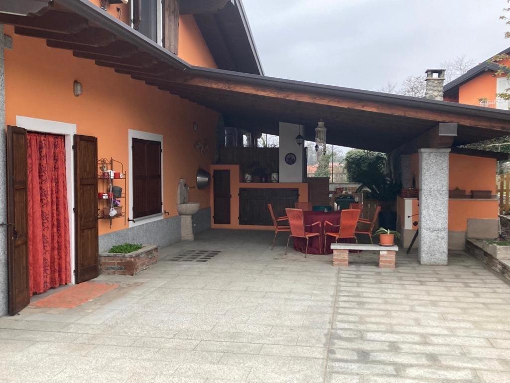 شقة Un Bell Incontro Borgo Ticino المظهر الخارجي الصورة