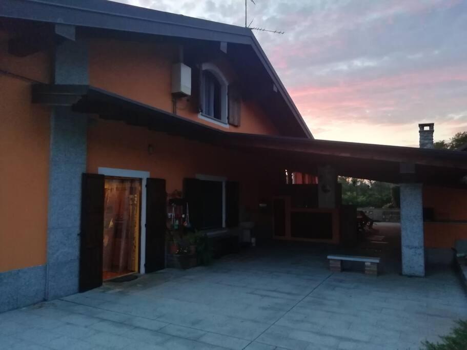 شقة Un Bell Incontro Borgo Ticino المظهر الخارجي الصورة